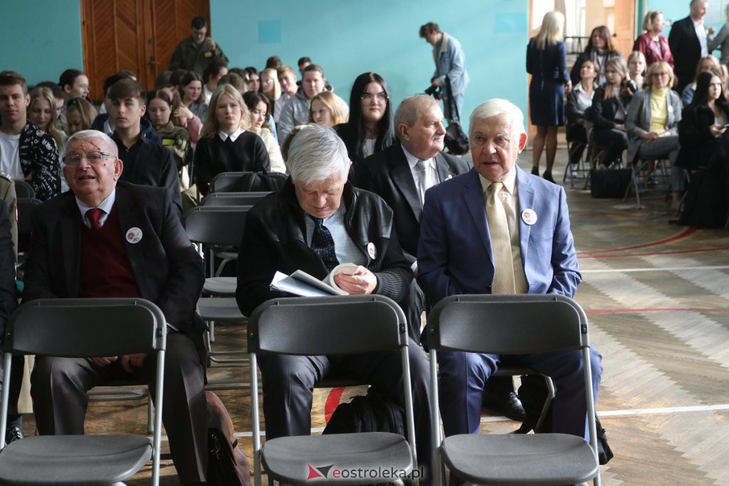 Konferencja popularnonaukowa w ZSZ Nr 2 [6.10.2022] - zdjęcie #12 - eOstroleka.pl