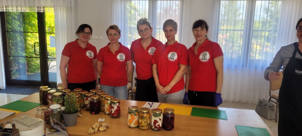 Warsztaty MODR Kiszenie warzyw jako wzbogacenie oferty i poprawa sytuacji rolnika w łańcuchu dostaw żywności od pola do stołu - zdjęcie #7 - eOstroleka.pl