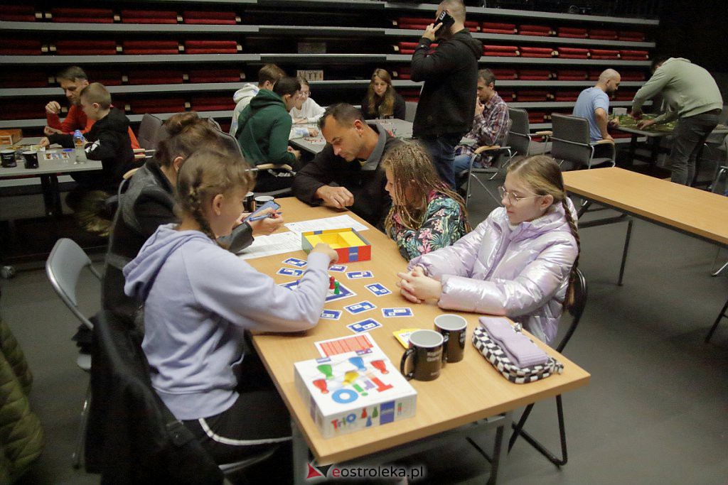 Dzień “planszówek” w Muzeum Żołnierzy Wyklętych w Ostrołęce [09.10.2022] - zdjęcie #14 - eOstroleka.pl