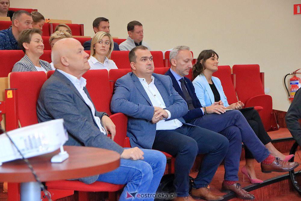 Forum Ekonomii Społecznej Północno-Wschodniego Mazowsza. Rozmawiali o ekonomii w rozwoju lokalnym [11.10.2022] - zdjęcie #35 - eOstroleka.pl