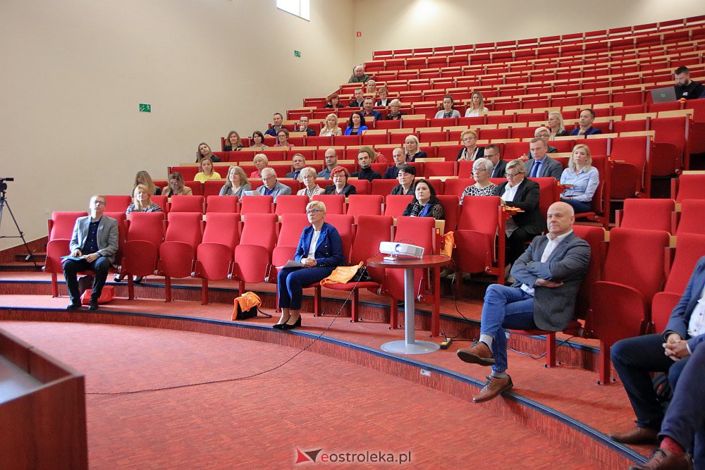 Forum Ekonomii Społecznej Północno-Wschodniego Mazowsza. Rozmawiali o ekonomii w rozwoju lokalnym [11.10.2022] - zdjęcie #1 - eOstroleka.pl