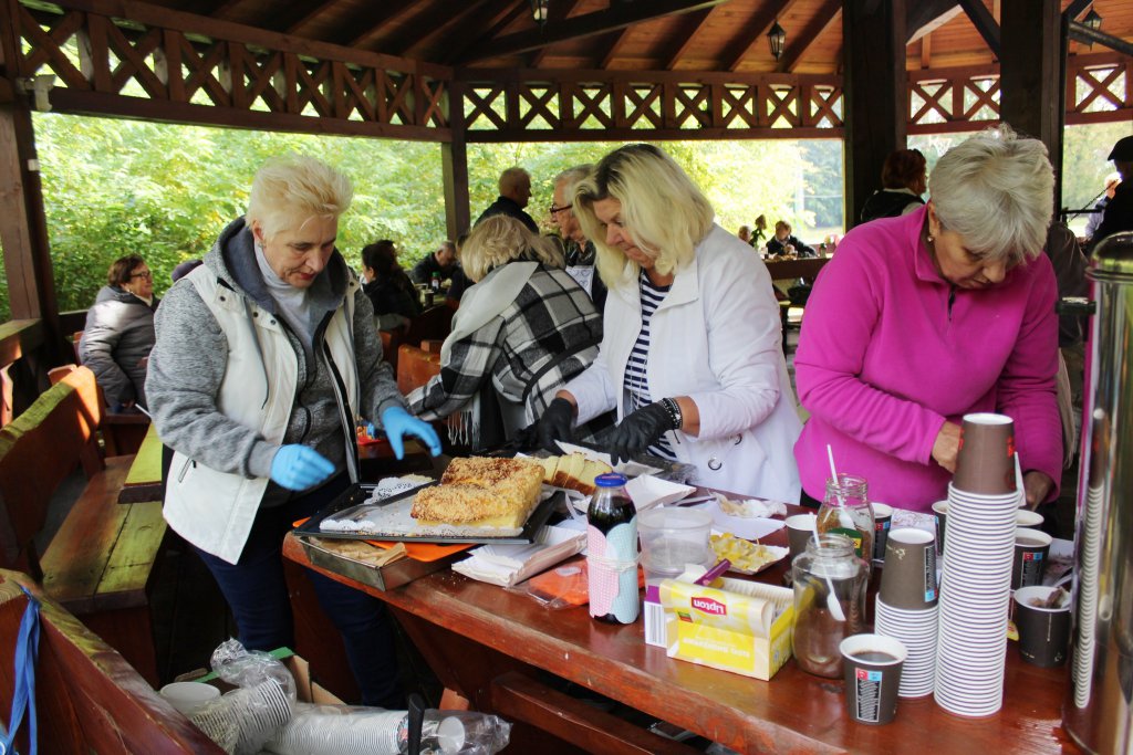Święto pieczonego ziemniaka w Dziennym Domu ,,Senior+ w Olszewie-Borkach [11.10.2022] - zdjęcie #10 - eOstroleka.pl