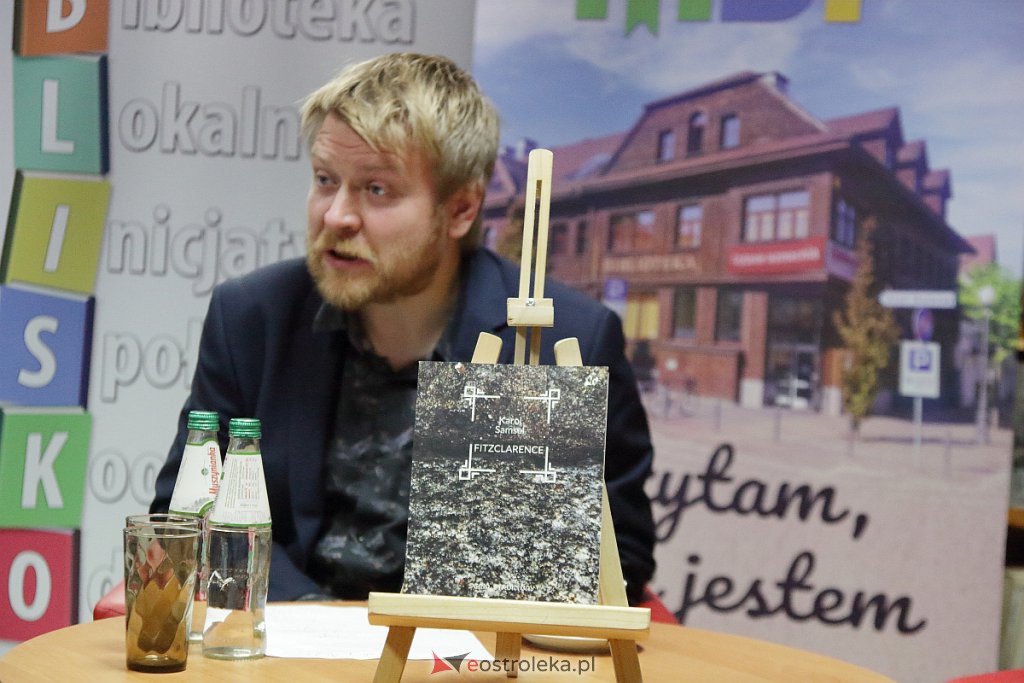 Karol Samsel prezentuje swoją najnowszą książkę [13.10.2022] - zdjęcie #4 - eOstroleka.pl