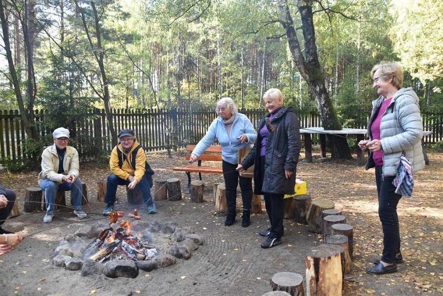 Piknik kadzidlańskiego klubu seniora w Zagrodzie Kurpiowskiej [14.10.2022] - zdjęcie #7 - eOstroleka.pl