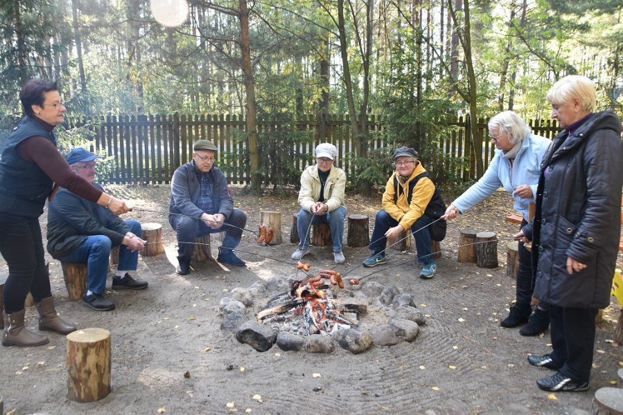 Piknik kadzidlańskiego klubu seniora w Zagrodzie Kurpiowskiej [14.10.2022] - zdjęcie #6 - eOstroleka.pl