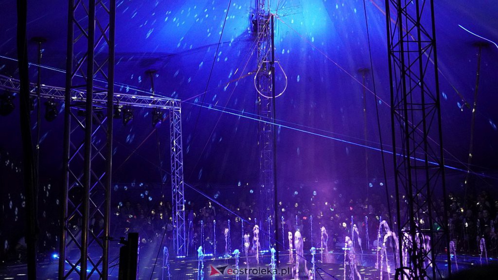 Cyrk na wodzie Waterland w Ostrołęce [14.10.2022] - zdjęcie #111 - eOstroleka.pl