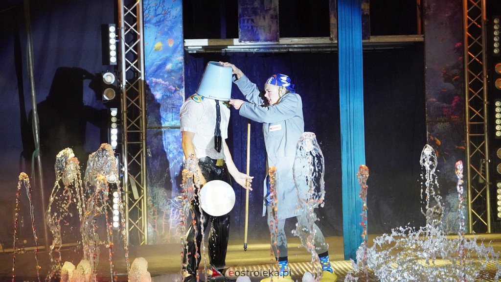 Cyrk na wodzie Waterland w Ostrołęce [14.10.2022] - zdjęcie #97 - eOstroleka.pl