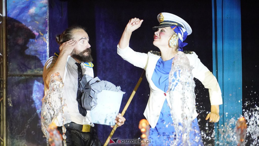 Cyrk na wodzie Waterland w Ostrołęce [14.10.2022] - zdjęcie #95 - eOstroleka.pl