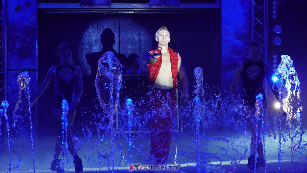Cyrk na wodzie Waterland w Ostrołęce [14.10.2022] - zdjęcie #90 - eOstroleka.pl