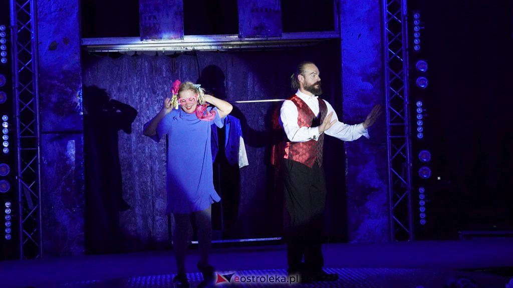 Cyrk na wodzie Waterland w Ostrołęce [14.10.2022] - zdjęcie #82 - eOstroleka.pl