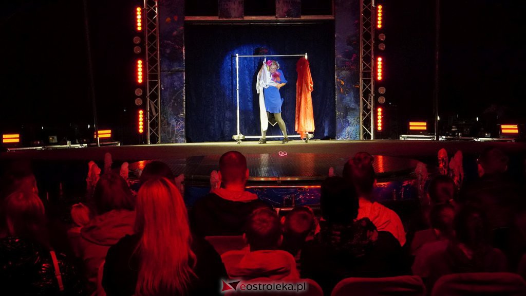 Cyrk na wodzie Waterland w Ostrołęce [14.10.2022] - zdjęcie #78 - eOstroleka.pl