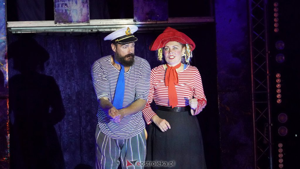 Cyrk na wodzie Waterland w Ostrołęce [14.10.2022] - zdjęcie #66 - eOstroleka.pl