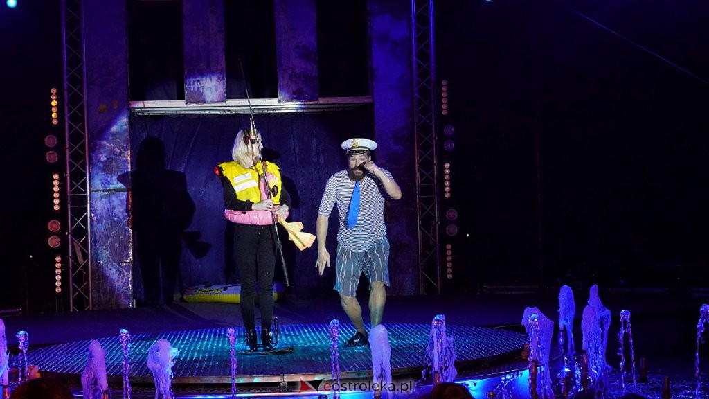 Cyrk na wodzie Waterland w Ostrołęce [14.10.2022] - zdjęcie #60 - eOstroleka.pl
