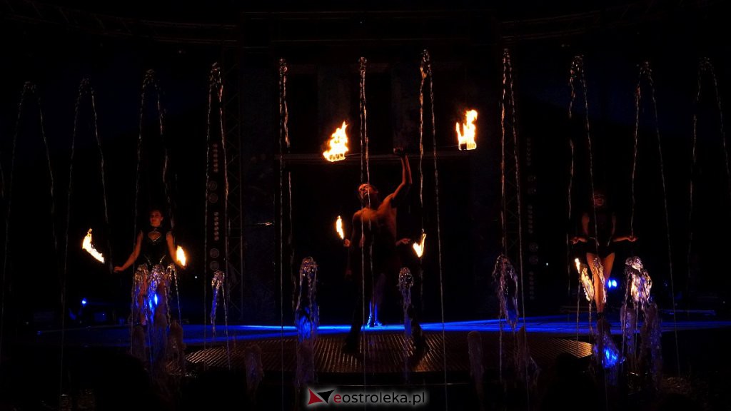 Cyrk na wodzie Waterland w Ostrołęce [14.10.2022] - zdjęcie #59 - eOstroleka.pl