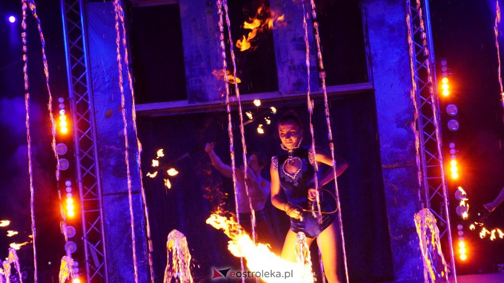 Cyrk na wodzie Waterland w Ostrołęce [14.10.2022] - zdjęcie #52 - eOstroleka.pl