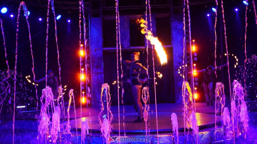 Cyrk na wodzie Waterland w Ostrołęce [14.10.2022] - zdjęcie #50 - eOstroleka.pl