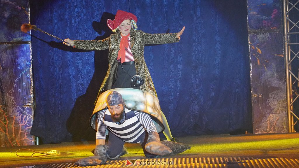 Cyrk na wodzie Waterland w Ostrołęce [14.10.2022] - zdjęcie #41 - eOstroleka.pl