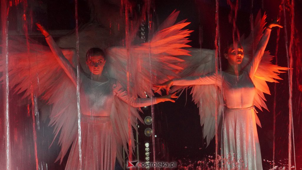 Cyrk na wodzie Waterland w Ostrołęce [14.10.2022] - zdjęcie #23 - eOstroleka.pl