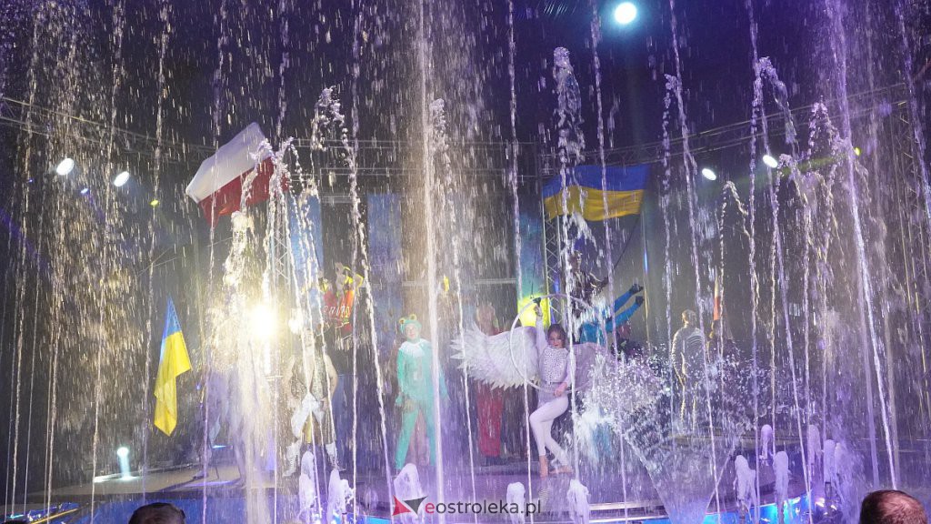 Cyrk na wodzie Waterland w Ostrołęce [14.10.2022] - zdjęcie #7 - eOstroleka.pl