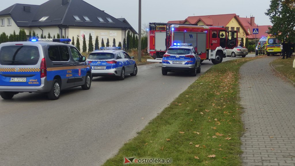 Wypadek na ul. księdza Pędzicha [15.10.2022] - zdjęcie #5 - eOstroleka.pl