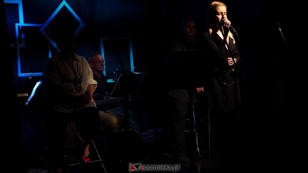 Koncert piosenek Kazimierza Dłuskiego Tylko nie mów [14.10.2022] - zdjęcie #10 - eOstroleka.pl