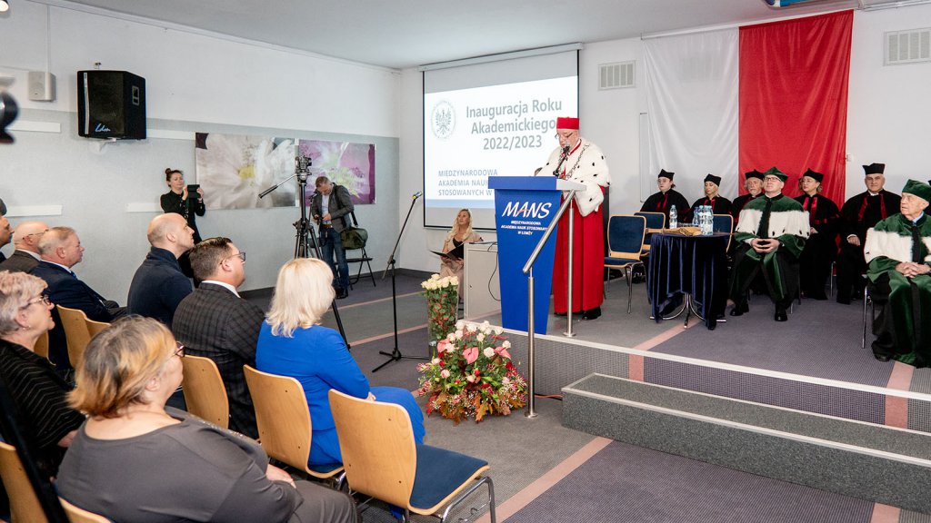 Wyższa Szkoła Agrobiznesu zainaugurowała rok akademicki  [15.10.2022] - zdjęcie #27 - eOstroleka.pl