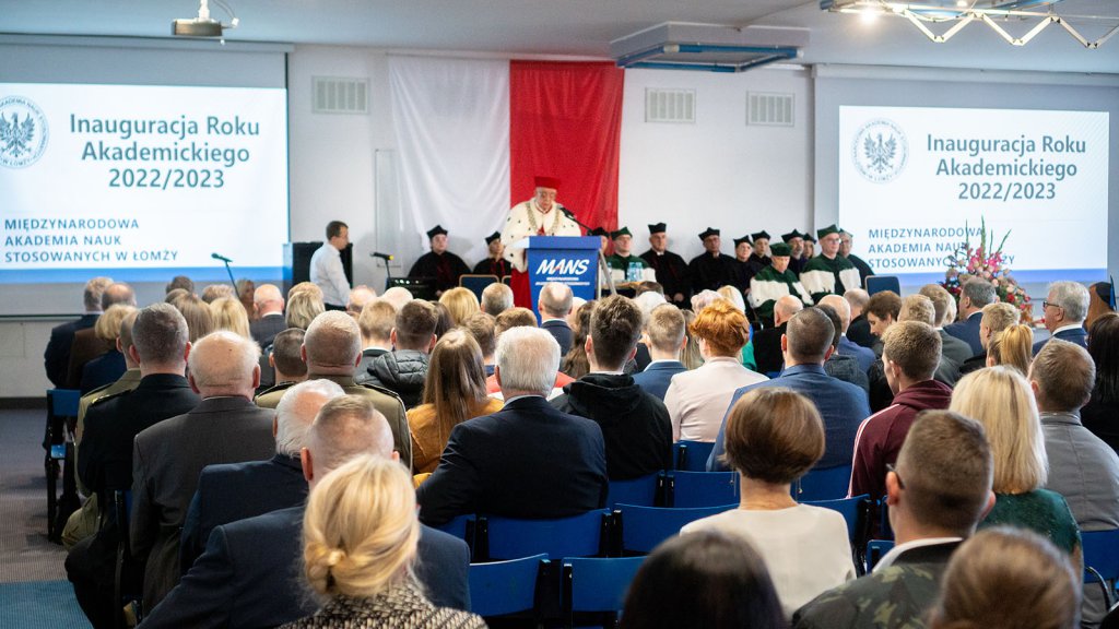 Wyższa Szkoła Agrobiznesu zainaugurowała rok akademicki  [15.10.2022] - zdjęcie #24 - eOstroleka.pl