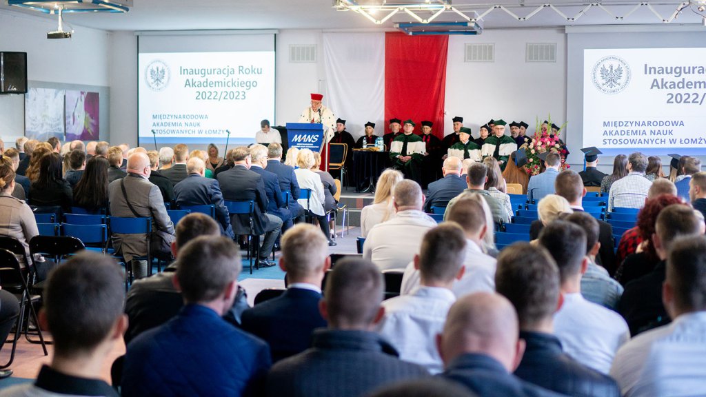 Wyższa Szkoła Agrobiznesu zainaugurowała rok akademicki  [15.10.2022] - zdjęcie #23 - eOstroleka.pl