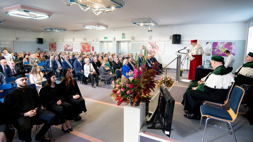 Wyższa Szkoła Agrobiznesu zainaugurowała rok akademicki  [15.10.2022] - zdjęcie #21 - eOstroleka.pl
