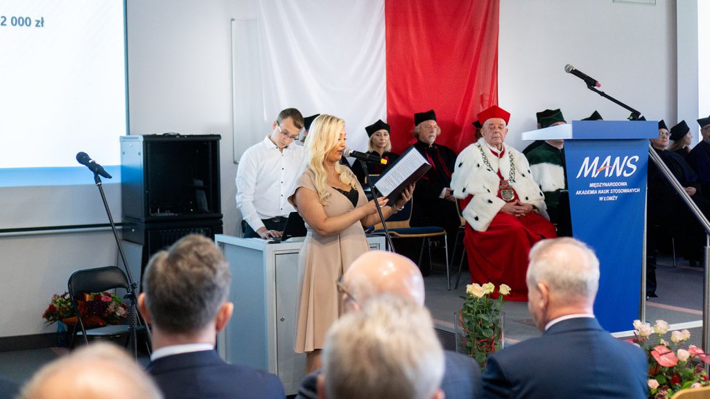 Wyższa Szkoła Agrobiznesu zainaugurowała rok akademicki  [15.10.2022] - zdjęcie #11 - eOstroleka.pl