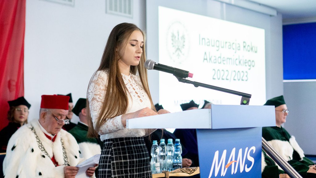 Wyższa Szkoła Agrobiznesu zainaugurowała rok akademicki  [15.10.2022] - zdjęcie #7 - eOstroleka.pl