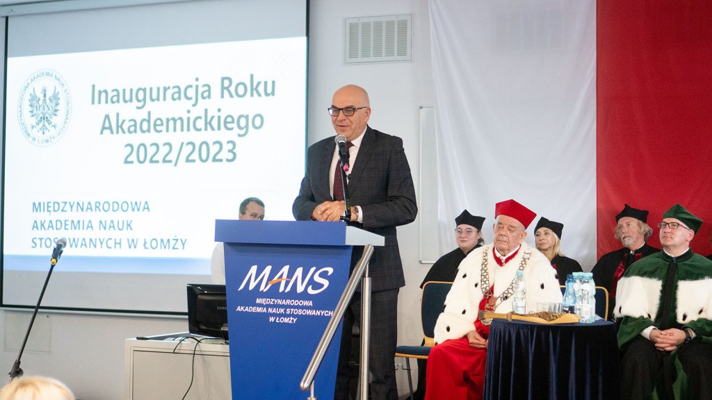 Wyższa Szkoła Agrobiznesu zainaugurowała rok akademicki  [15.10.2022] - zdjęcie #2 - eOstroleka.pl