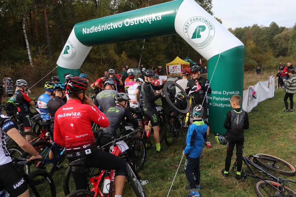 2. Wyścig Jesieni w Czarnowcu [16.10.2022] - zdjęcie #71 - eOstroleka.pl