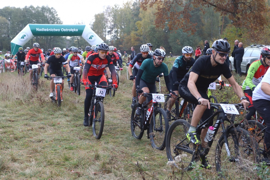 2. Wyścig Jesieni w Czarnowcu [16.10.2022] - zdjęcie #39 - eOstroleka.pl