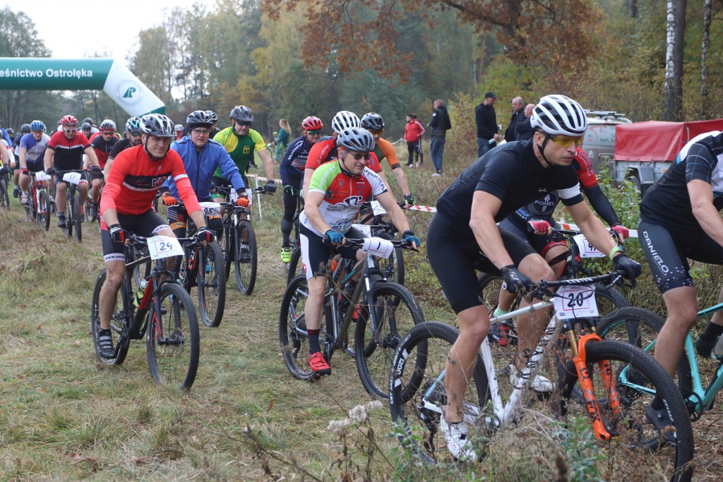 2. Wyścig Jesieni w Czarnowcu [16.10.2022] - zdjęcie #37 - eOstroleka.pl