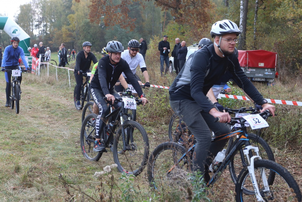 2. Wyścig Jesieni w Czarnowcu [16.10.2022] - zdjęcie #30 - eOstroleka.pl