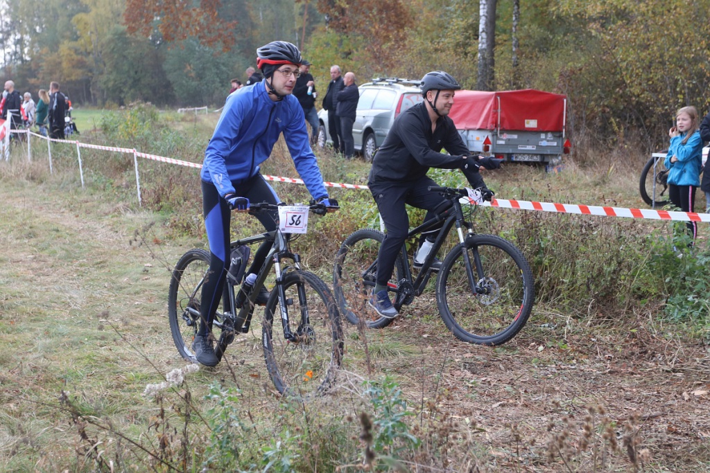 2. Wyścig Jesieni w Czarnowcu [16.10.2022] - zdjęcie #28 - eOstroleka.pl