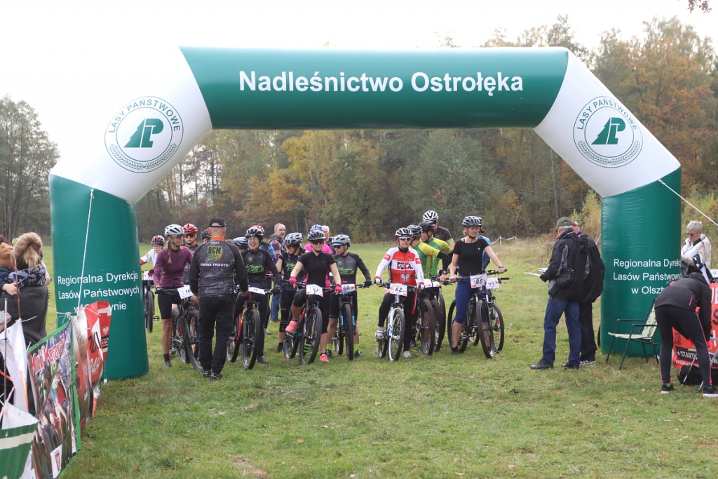 2. Wyścig Jesieni w Czarnowcu [16.10.2022] - zdjęcie #27 - eOstroleka.pl