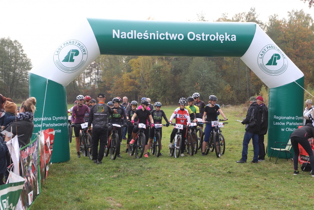2. Wyścig Jesieni w Czarnowcu [16.10.2022] - zdjęcie #25 - eOstroleka.pl
