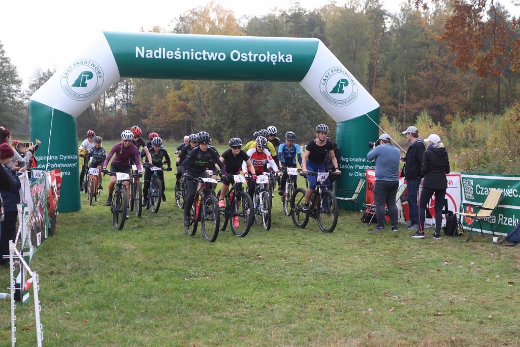 2. Wyścig Jesieni w Czarnowcu [16.10.2022] - zdjęcie #24 - eOstroleka.pl