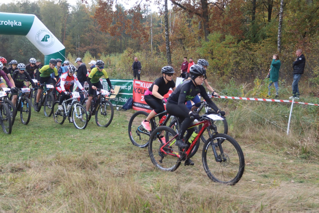2. Wyścig Jesieni w Czarnowcu [16.10.2022] - zdjęcie #21 - eOstroleka.pl