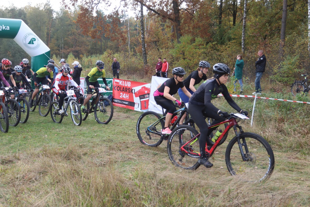 2. Wyścig Jesieni w Czarnowcu [16.10.2022] - zdjęcie #20 - eOstroleka.pl