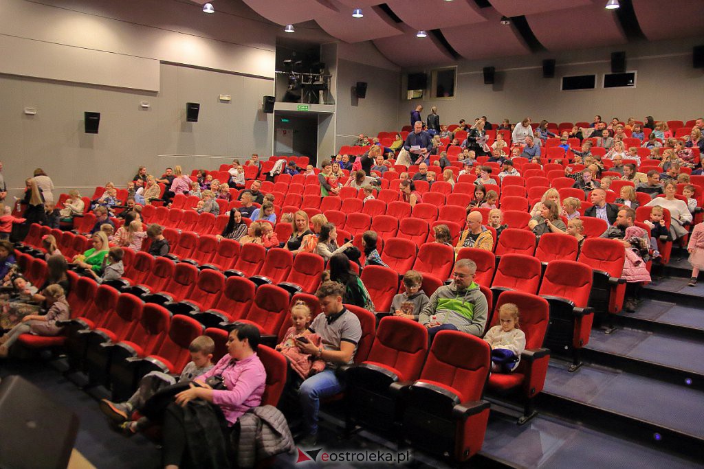 O przygodach Pimpusia Sadełko w Ostrołęckim Centrum Kultury [16.10.2022] - zdjęcie #24 - eOstroleka.pl