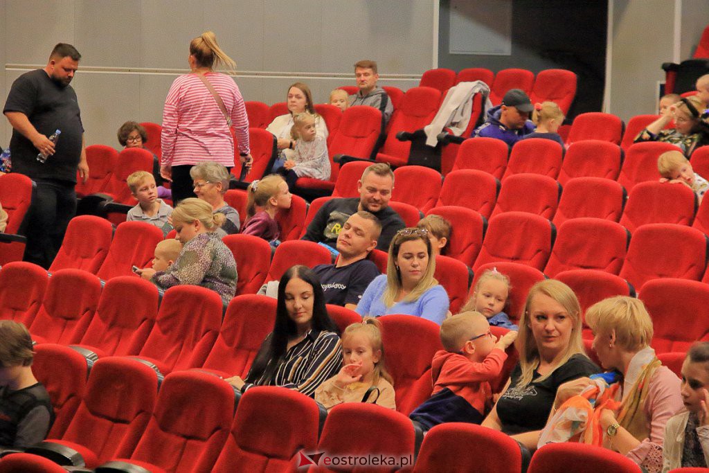 O przygodach Pimpusia Sadełko w Ostrołęckim Centrum Kultury [16.10.2022] - zdjęcie #22 - eOstroleka.pl