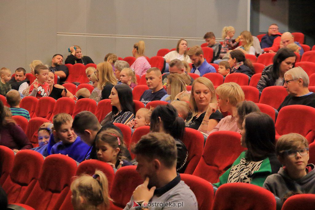 O przygodach Pimpusia Sadełko w Ostrołęckim Centrum Kultury [16.10.2022] - zdjęcie #19 - eOstroleka.pl