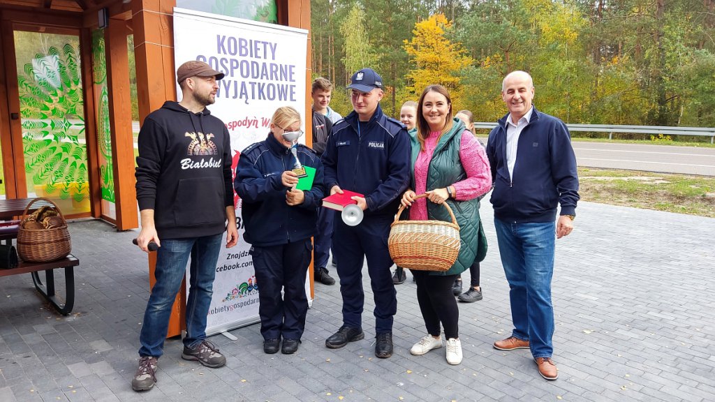 III Grzybobranie „Panienki za wysmukłym gonią borowikiem” [16.10.2022] - zdjęcie #10 - eOstroleka.pl