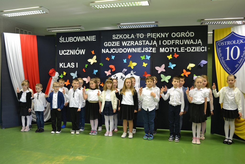 Ślubowanie i pasowanie na ucznia w SP 10 [17.10.2022] - zdjęcie #2 - eOstroleka.pl