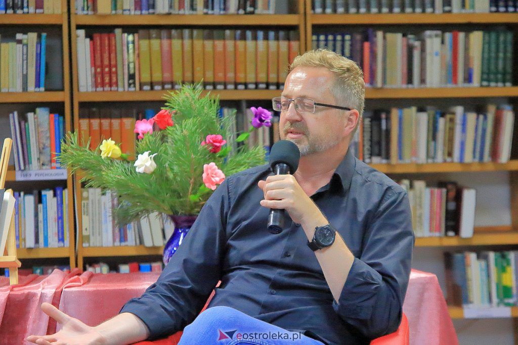 Przemysław Borkowski z wizytą w Ostrołęce. Tym razem nie w roli kabareciarza [18.10.2022] - zdjęcie #13 - eOstroleka.pl