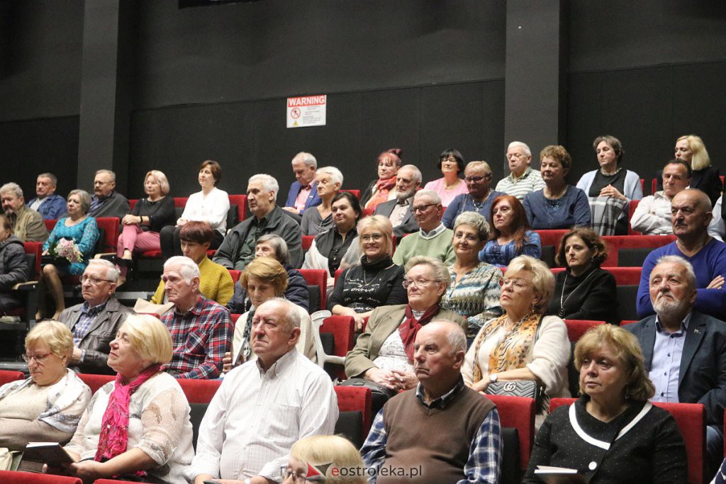 Spotkanie autorskie z Anną Staszewską [18.10.2022] - zdjęcie #28 - eOstroleka.pl