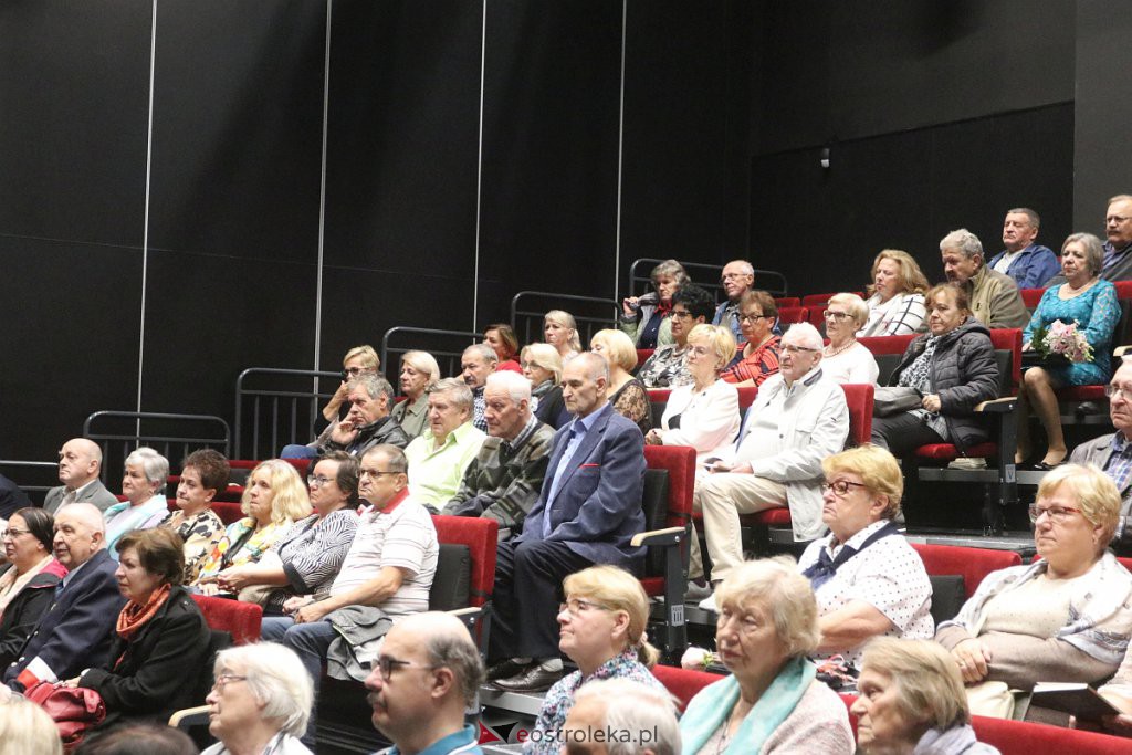 Spotkanie autorskie z Anną Staszewską [18.10.2022] - zdjęcie #24 - eOstroleka.pl